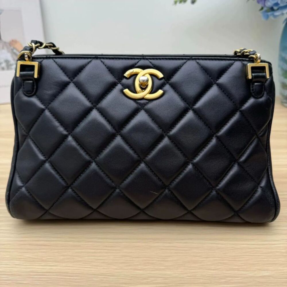 Chanel Women Pre-Loved Bag Very Good Condition